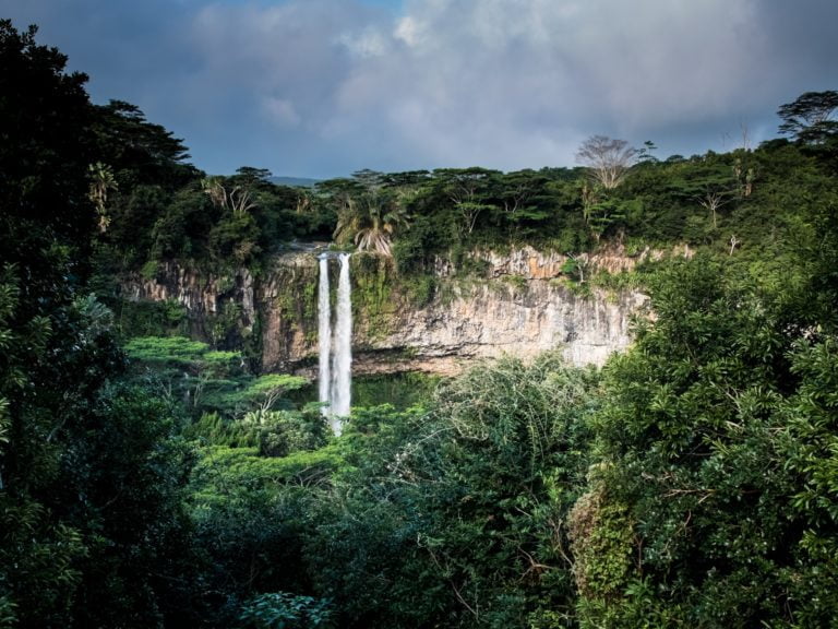 Der 100 Meter Chamarel Wasserfall