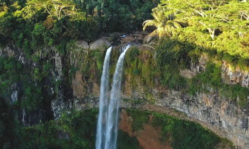 100 Meter Chamarel-Wasserfall